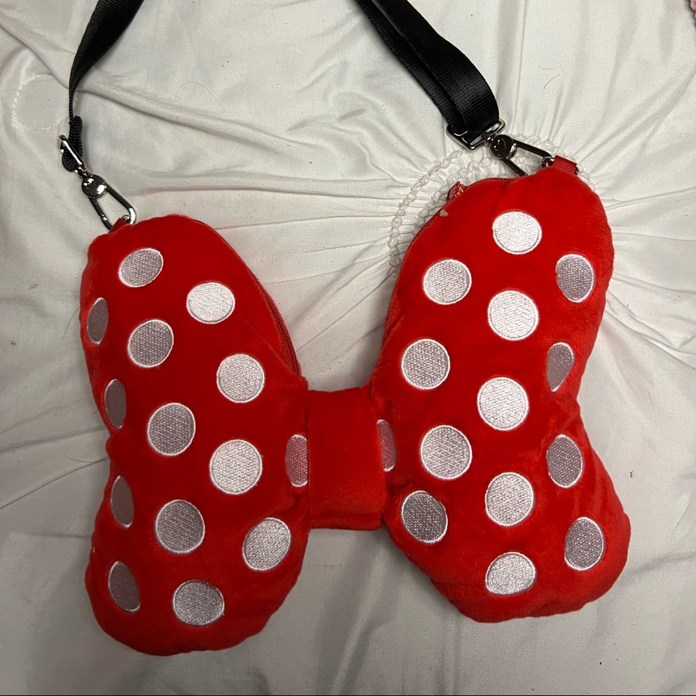 Harveys Disney Minnie Mouse Plush Bow Crossbody